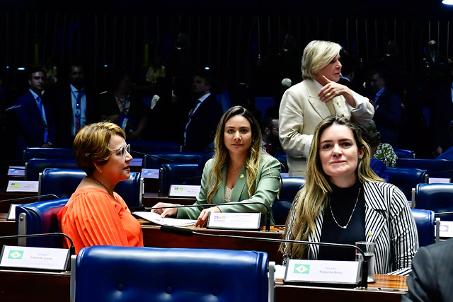Ana Paula Lobato