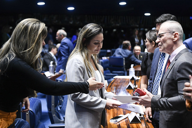 Ana Paula Lobato