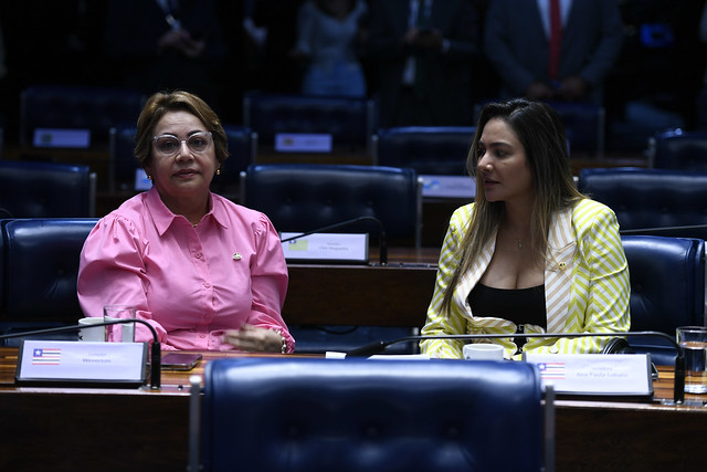 Ana Paula Lobato