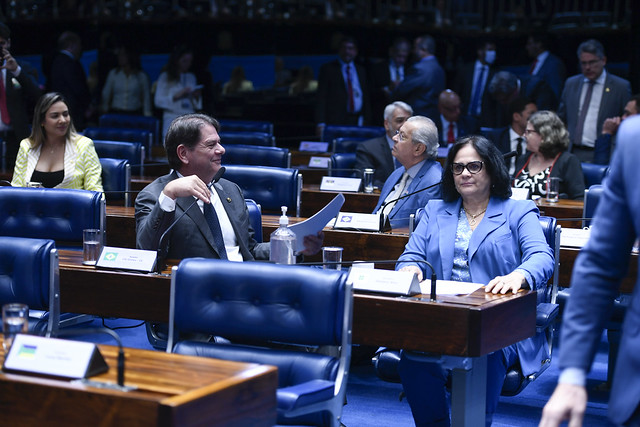 Ana Paula Lobato