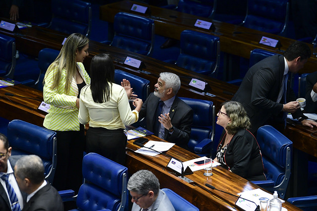 Ana Paula Lobato