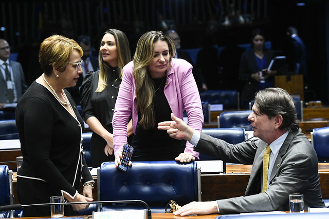 Ana Paula Lobato