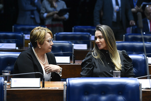 Ana Paula Lobato