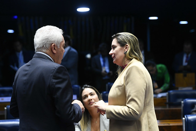 Ana Paula Lobato