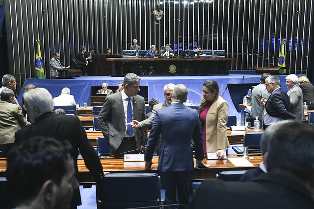 Ana Paula Lobato