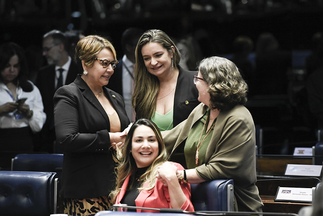 Ana Paula Lobato
