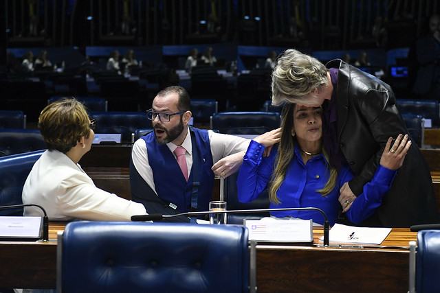 Ana Paula Lobato
