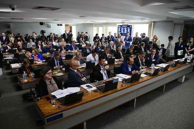 Ana Paula Lobato