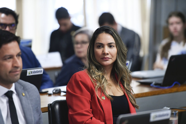 Ana Paula Lobato