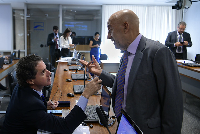 Confúcio Moura