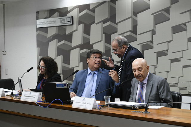 Confúcio Moura