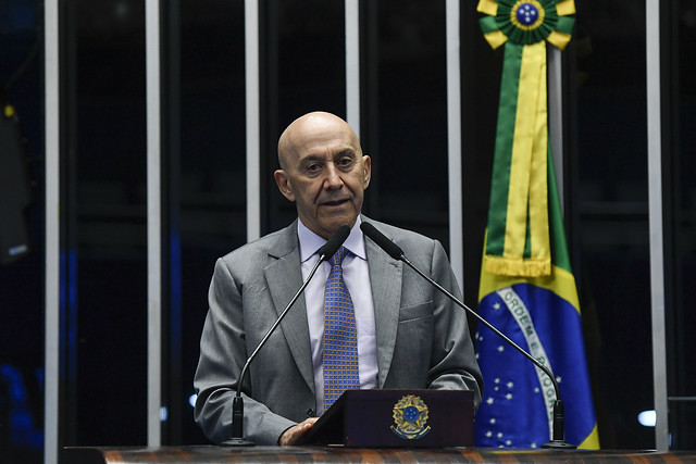 Confúcio Moura