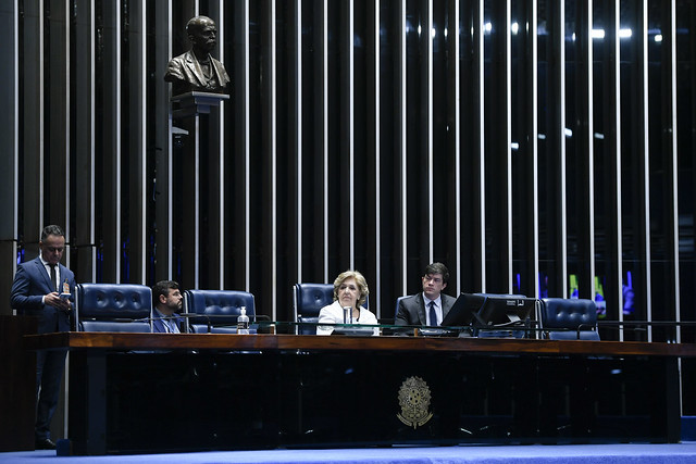 Ivete da Silveira