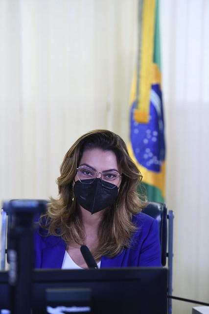Leila Barros