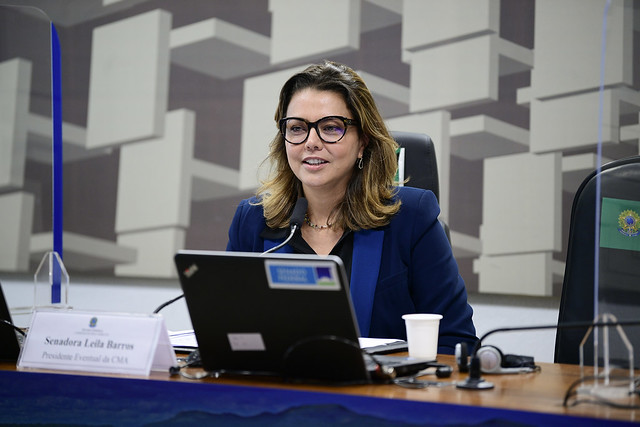 Leila Barros