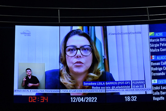 Leila Barros
