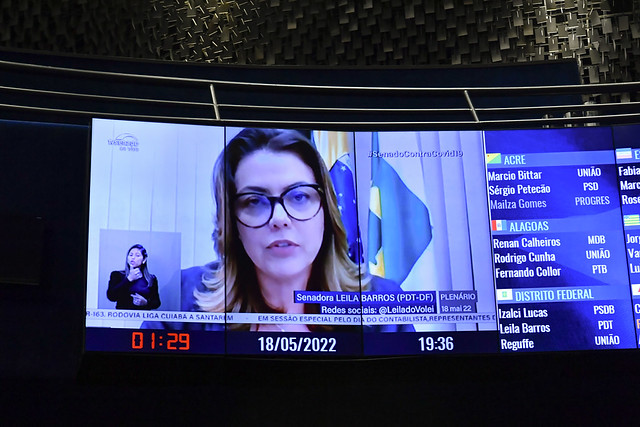 Leila Barros
