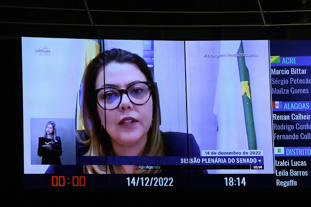 Leila Barros