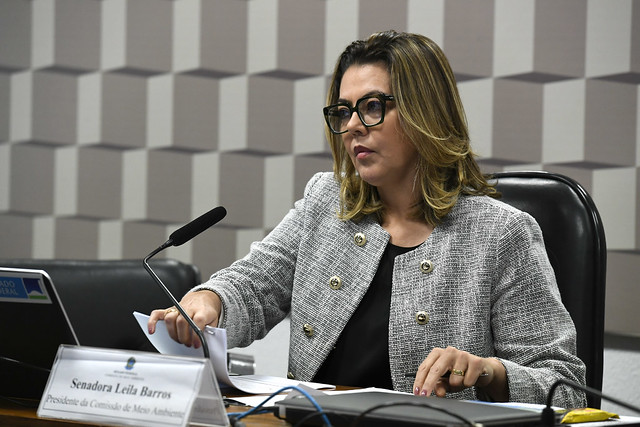 Leila Barros