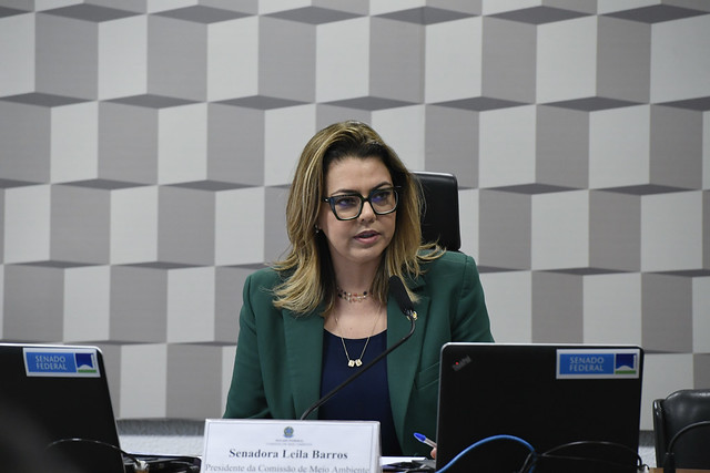 Leila Barros
