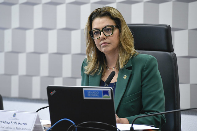 Leila Barros