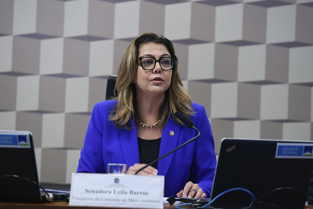 Leila Barros