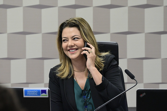 Leila Barros